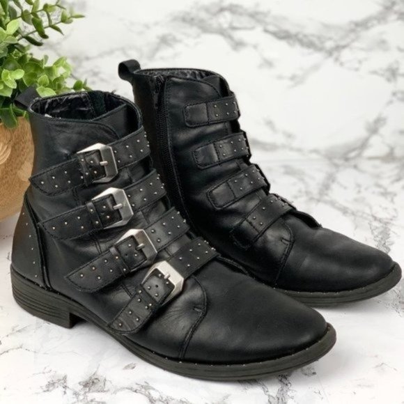 Steve Madden Shoes - Steve Madden Black Buckle Boots